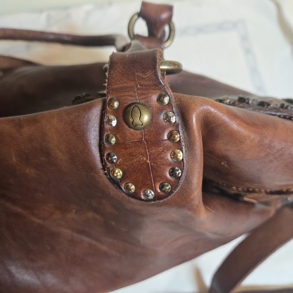Campomaggi Distressed Brown Leather Shoulder Bag - Picture 7 of 9